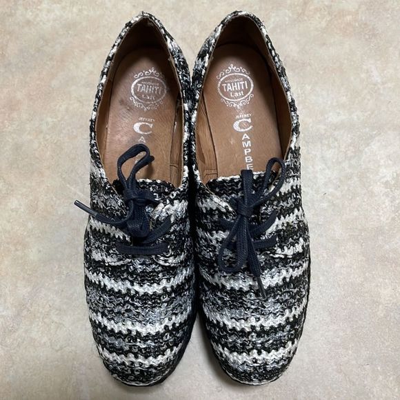 Wedged Shoe - Picture 2 of 7